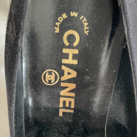 Vintage Chanel Heels (authentic) - Picture 5 of 12